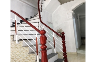 Cầu thang sắt tay vịn gỗ MDS03